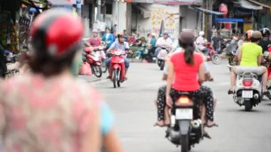Şehir merkezindeki Hcmc meşgul Caddesi üzerinde trafik