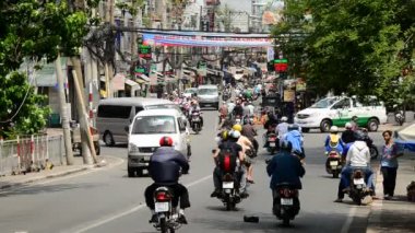 Şehir merkezindeki Hcmc meşgul Caddesi üzerinde trafik