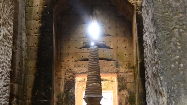 Temple Spire with Sunlight forming a Flame — Stock Video