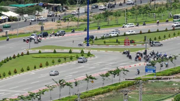 Autopista ocupada de Hanoi desde arriba — Vídeo de stock