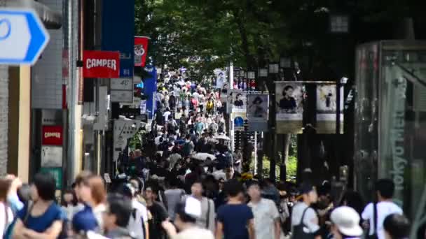 Crowded Sidewalk no centro de Tóquio — Vídeo de Stock