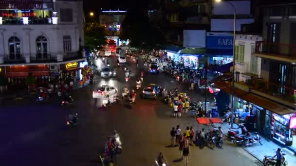 Vista nocturna de la calle ocupada — Vídeos de Stock