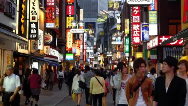 Busy Shopping District overdag Shibuya — Stockvideo