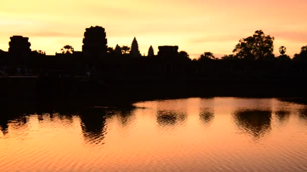 Silhouettes of the Main Temple Buildings — Stock Video