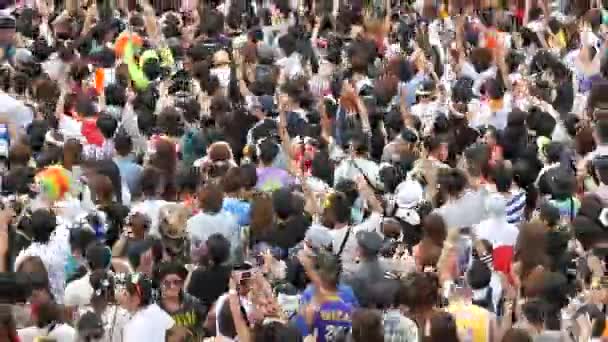 Multitud en el Festival de Música Electrónica — Vídeo de stock