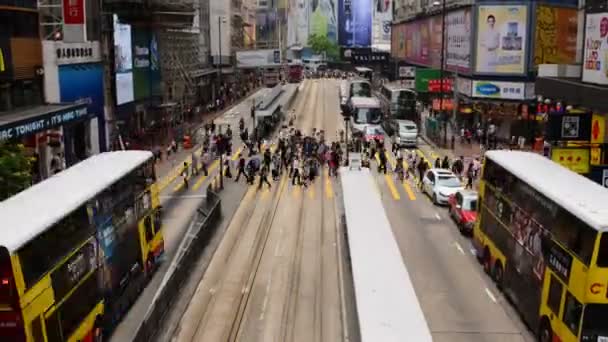 Trafiken på upptagen Hong Kong Freeway — Stockvideo