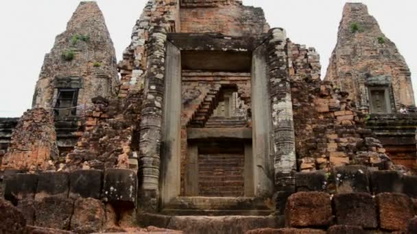 Templo de pedra permanece — Vídeo de Stock