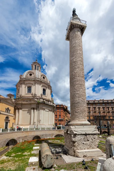 Columna Trajans en Roma Italia —  Fotos de Stock