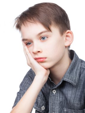 Üzgün çocuk portresi