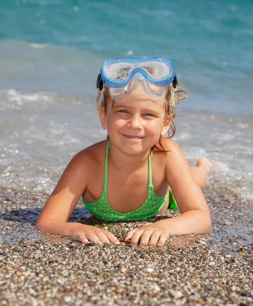 Meisje op een strand — Stockfoto