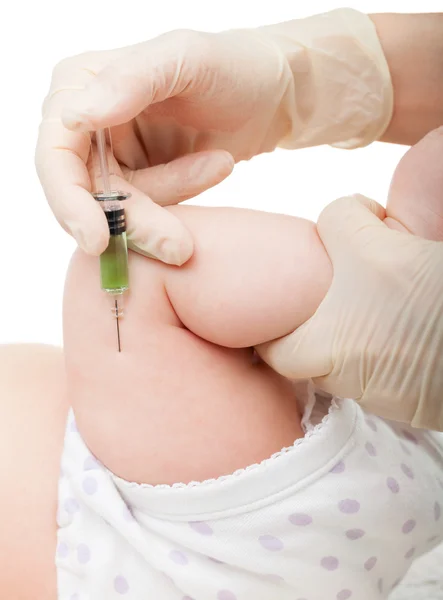 Infant gets an injection — Stock Photo, Image