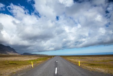İzlanda'daki boş yol