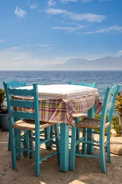 Nad morzem kawiarnia tabeli — Zdjęcie stockowe