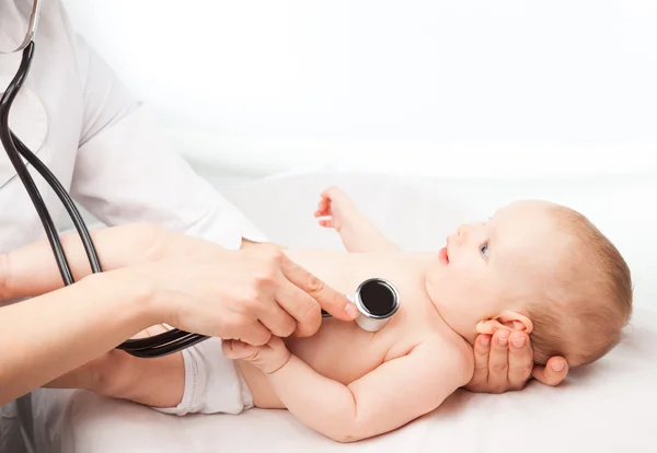 Baby-Herzschlag-Untersuchung — Stockfoto