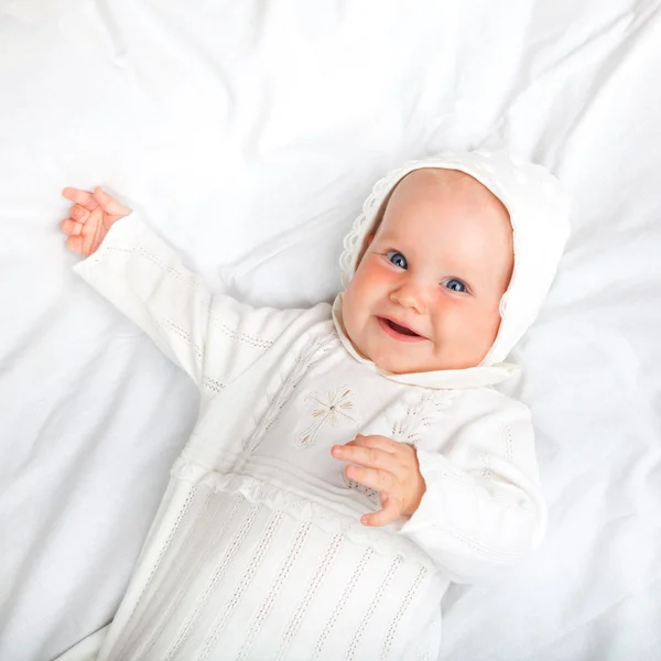 Niño con ropa bautismal — Foto de Stock