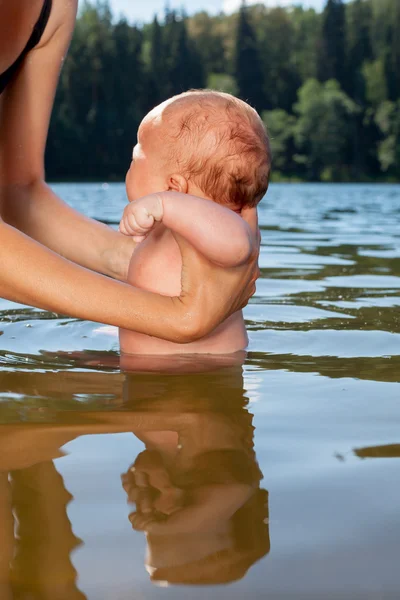 Bagni Madre neonato all'aperto — Foto Stock