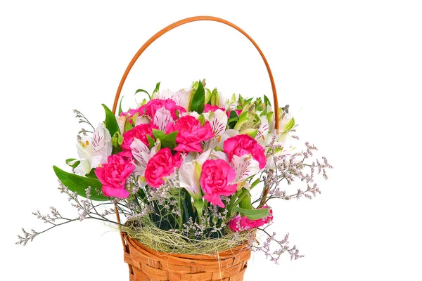 Kleurrijke bloemen boeket geïsoleerd op witte achtergrond — Stockfoto