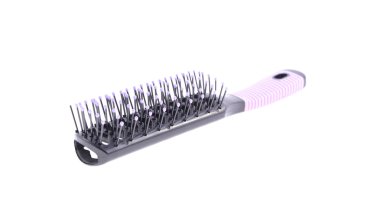 saç fırçası beyaz arkaplanda izole edildi