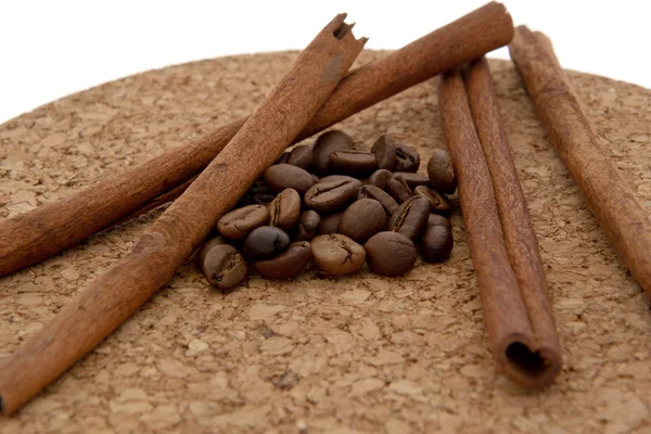 Coffee and Cinnamon. Isolated — Stock Photo, Image