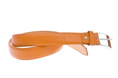 Beyaz arkaplanda izole edilmiş deri kemer