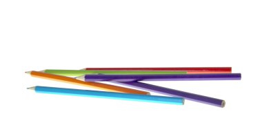 İzole renkli kalem kümesi