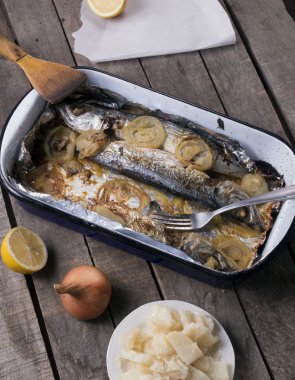 Sadece pişmiş uskumru balığı yakın çekim