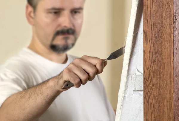 Painter working with trowel — Stock Photo, Image