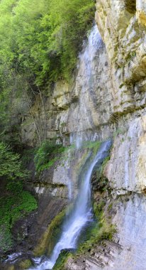 Skzekq şelalesi, Bulgaristan 8 Nisan: Bulgaristan 'da Vazovs Yanardağı' nda yürüyüş