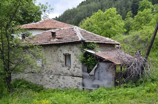 Reserva Kormisosh Bulgaria Abril Viejas Casas Piedra Reserva Kormisosh Bulgaria — Foto de Stock