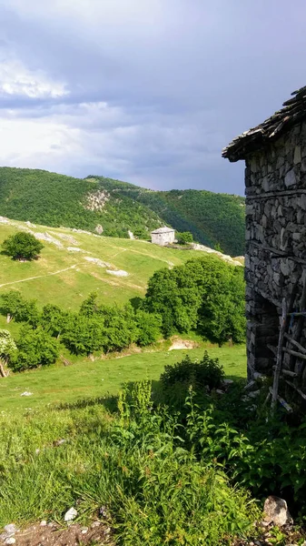 Regatul Mumjidam Bulgaria Aprilie Drumeții Regatul Mumjidam Case Vechi Piatră — Fotografie, imagine de stoc