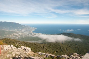 Ai-Petri dağdan Karadeniz'e görüntülemek