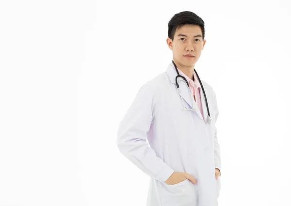 Retrato Ásia Masculino Médico Branco Vestido Casaco Branco Fundo Com — Fotografia de Stock