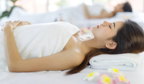 Portrait Beautiful Asian Women Black Long Hair Sleep Waiting Spa — Stock Photo, Image