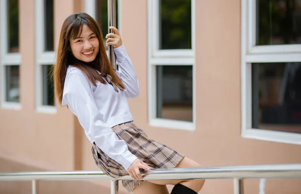 Portrait Young Atraktive Female High School Students White Shirt Brown — Stok Foto