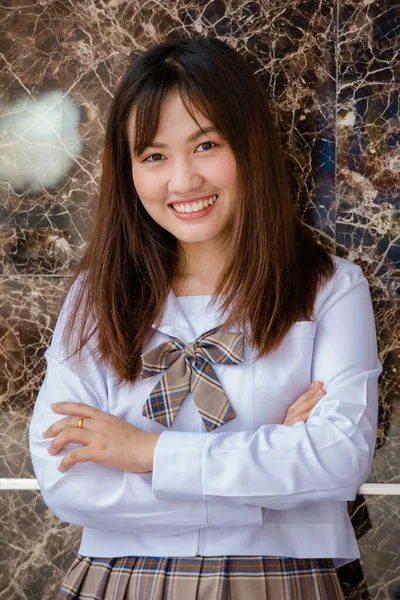 Retrato Jovem Atraente Feminino Asiático Estudante Ensino Médio Branco Camisa — Fotografia de Stock