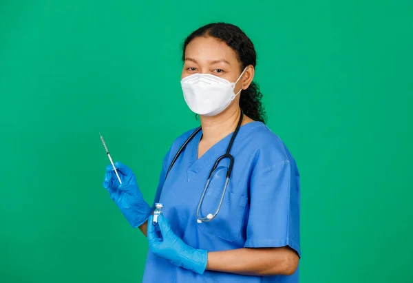 Asian Female Nurse Scrubs Holding Syringe Covid Vaccine Vial Bottle — Stock Photo, Image