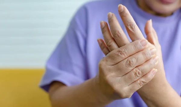 Woman Using Hand Hold Other Her Palm Feeling Pain Hurt — Stock Photo, Image