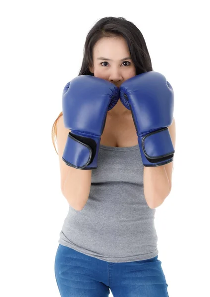 Bepaald Jong Pasvorm Aziatische Vrouw Blauw Bokshandschoenen Staande Vechten Houding — Stockfoto
