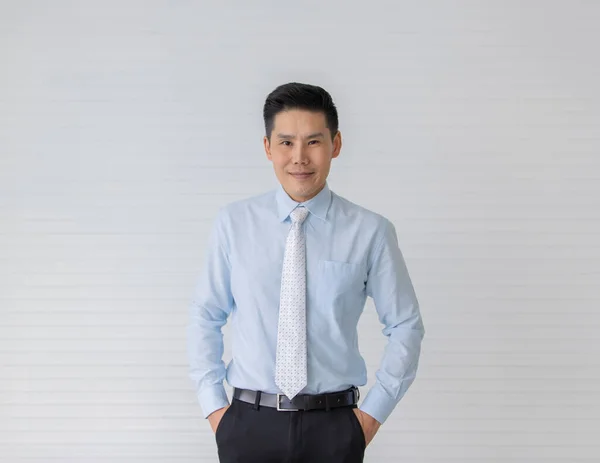 Retrato Modelo Masculino Asiático Con Pelo Corto Negro Usando Camisa — Foto de Stock