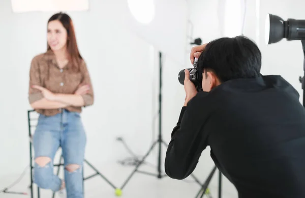 Selective Focus Asian Male Photographer Holding Camera Taking Photo Blur — Stock Photo, Image