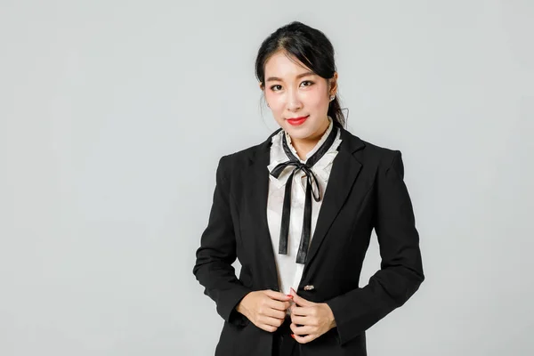 Mulher Asiática Jovens Pessoas Escritório Usa Traje Casual Inteligente Parece — Fotografia de Stock
