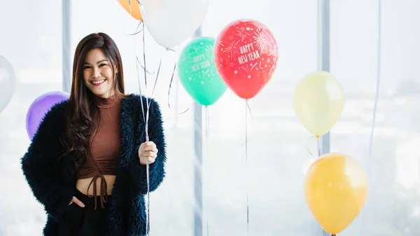 Retrato Estúdio Tiro Asiático Jovem Feliz Bonita Oficial Pessoal Peludo — Fotografia de Stock