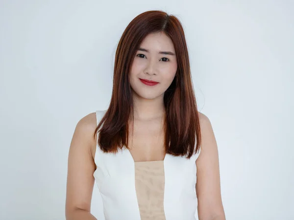 Schattig Mooie Glimlachende Vrolijke Jonge Aziatische Vrouw Met Donker Blond — Stockfoto