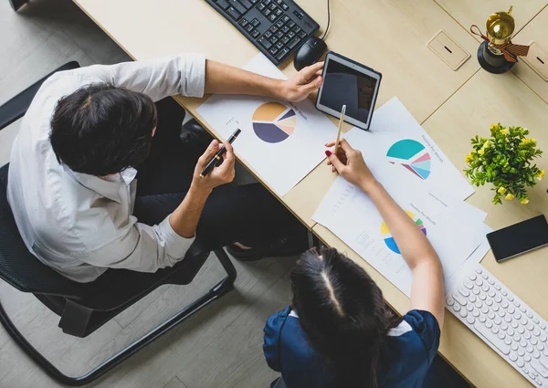 Top View Portré Egy Férfi Női Professzionális Ázsiai Üzleti Alkalmazott — Stock Fotó