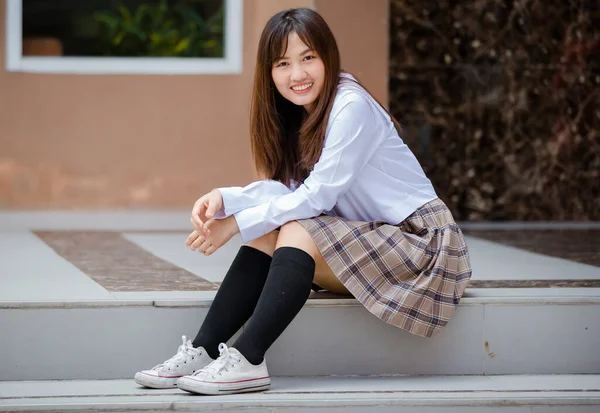 Retrato Jovem Atraente Feminino Asiático Alunos Ensino Médio Branco Camisa — Fotografia de Stock