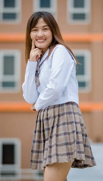 Retrato Completo Jóvenes Atractivas Estudiantes Asiáticas Secundaria Camisa Blanca Marrón —  Fotos de Stock