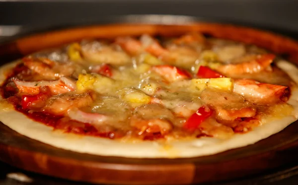 Background Selective Focus Close Tasty Homemade Seafood Pizza Shrimp Pineapples — Stock Photo, Image