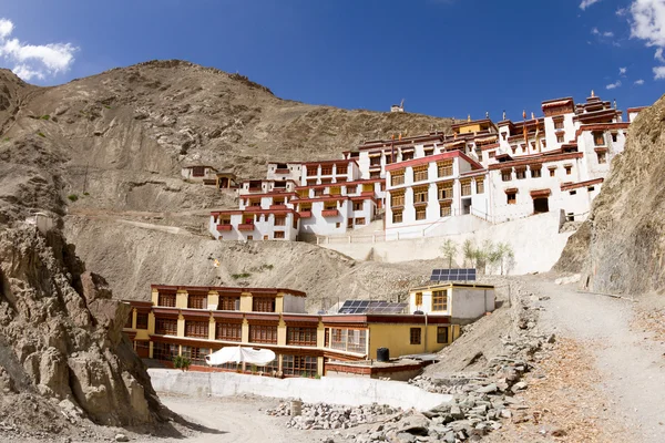 Panorama du monastère de Rizong à une journée ensoleillée — Photo