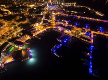 Limasol Marina hava gece görünümü
