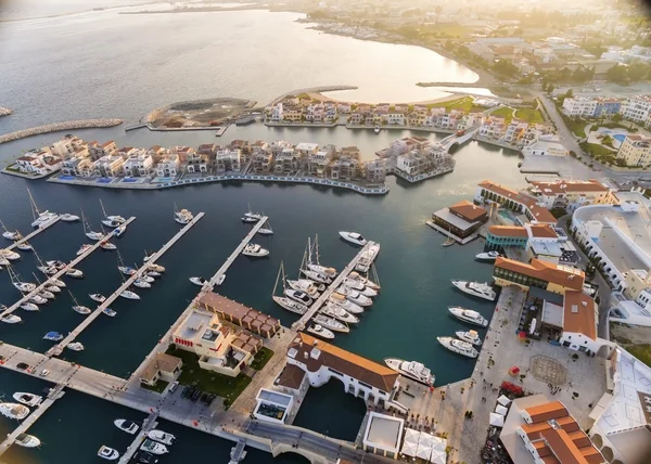 A légi felvétel a Limassol Marina, Ciprus — Stock Fotó